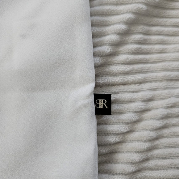 Banana Republic White V-Neck Blouse Size L - Picture 6 of 7